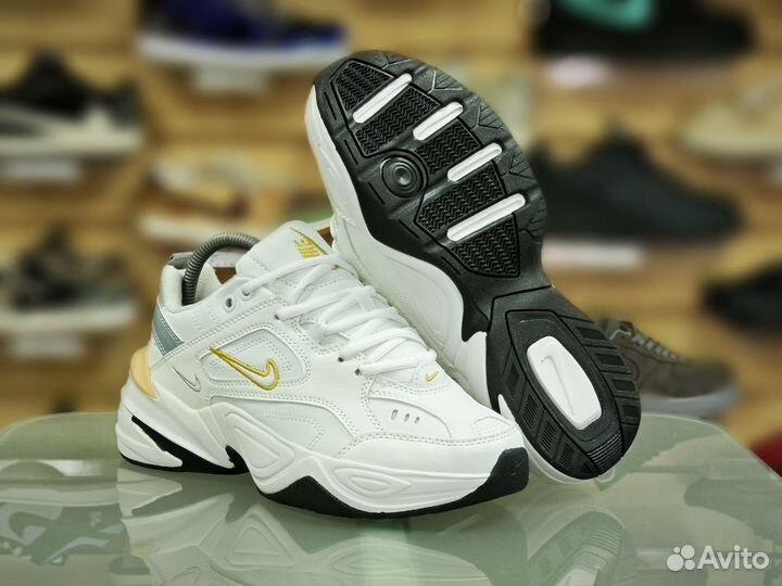 Кроссовки женские Nike