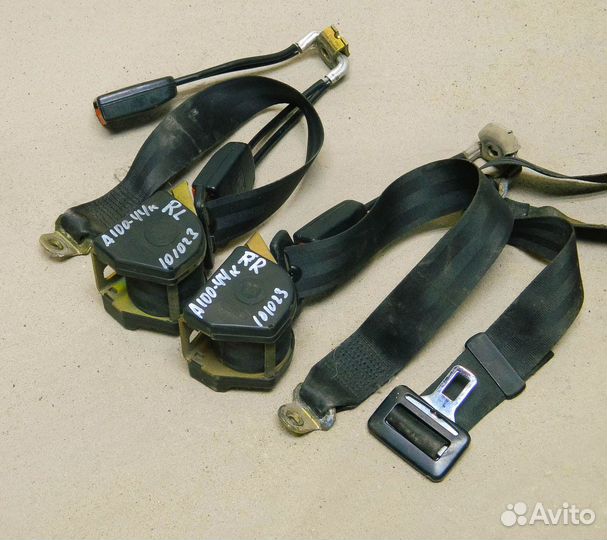 Ремень безопасности задний Audi 100 C3