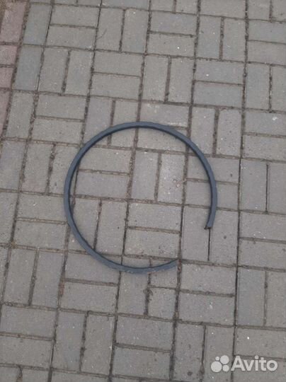 Уникальная декорация разомкнутое кольцо