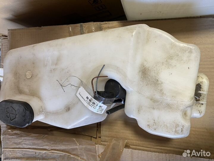 Насос омывателя с бачком Renault Dacia Duster