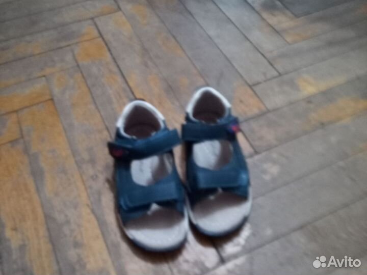 Сандалии детские размер 24