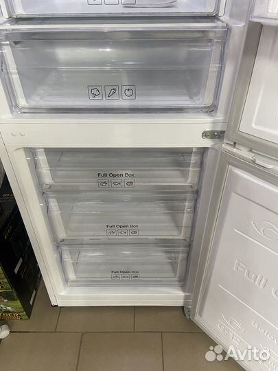 Холодильник Samsung RB37A5201WW