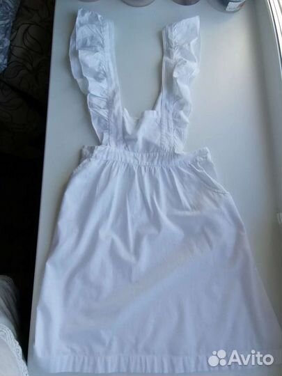 Белый школьный фартук