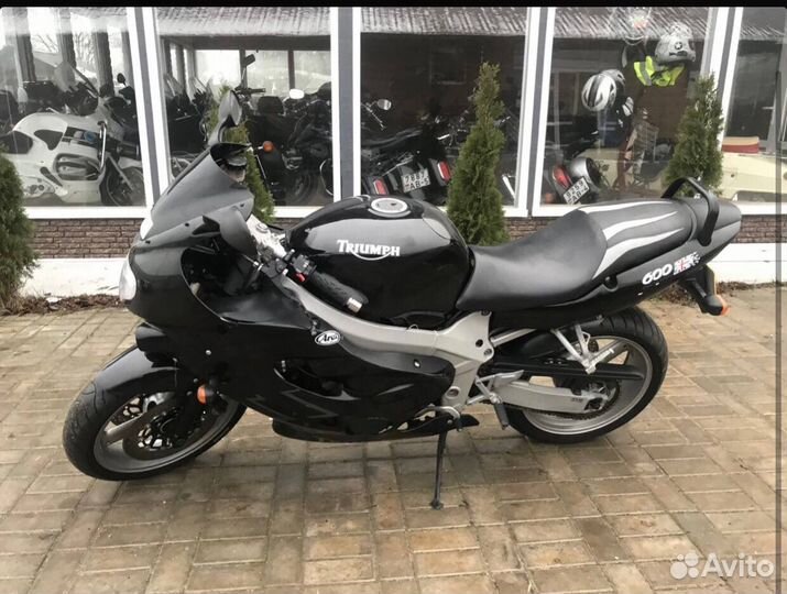 Triumph tt600