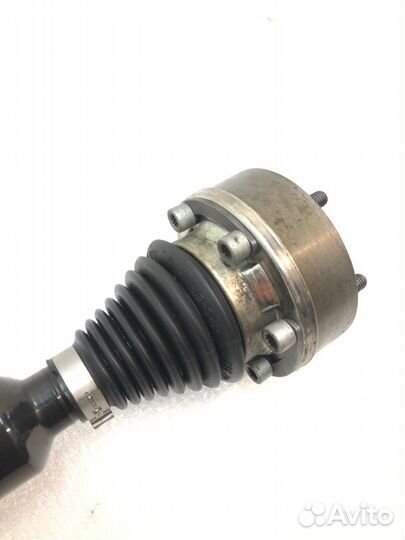 Полуось (привод) передний правый Volkswagen Passat