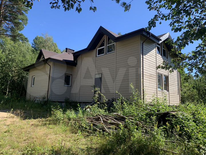 Дом 280 м² на участке 15 сот.