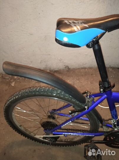 Продам крыло заднее 24