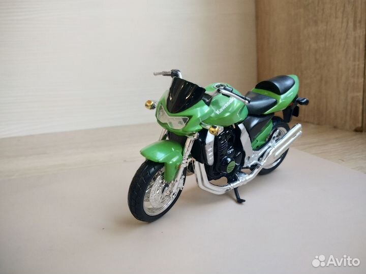 Модель мотоцикла Kawasaki z1000
