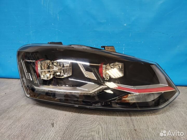 Фара правая Volkswagen Polo sedan 5 2010
