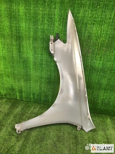 Крыло переднее правое honda accord