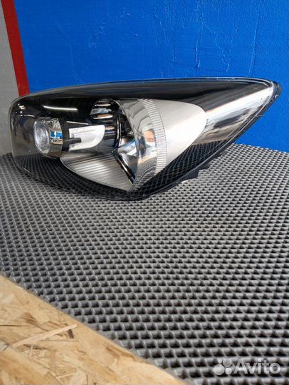 Фара Kia Picanto 2011