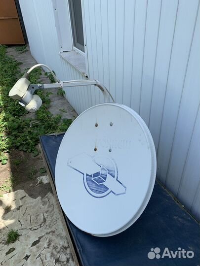 Антенна спутниковая
