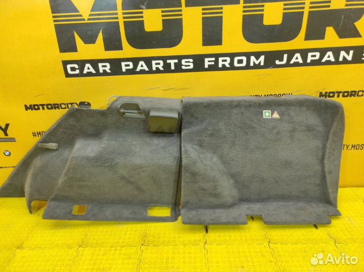 Обшивка багажника Mercedes-Benz S210 M112.941 3.2