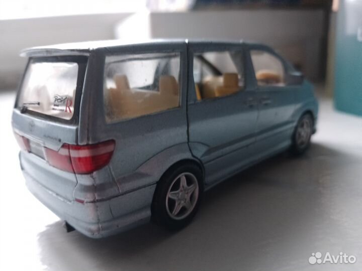 Модель автомобиля Toyota alphard 1/38