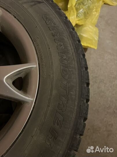 Комлект колес зима шипы 215/70 R16