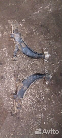 Рычаги передние Субару Импреза GG2