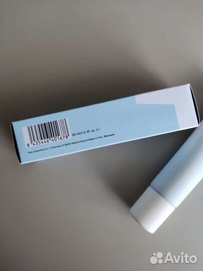 Матирующая основа под макияж. 3INA. Косметика