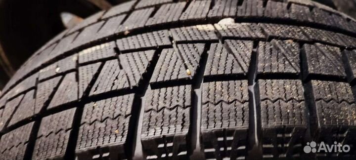 Bridgestone Blizzak Revo GZ 205/65 R15