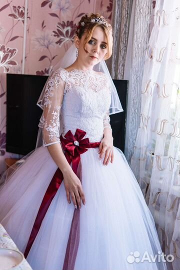 Свадебное платье