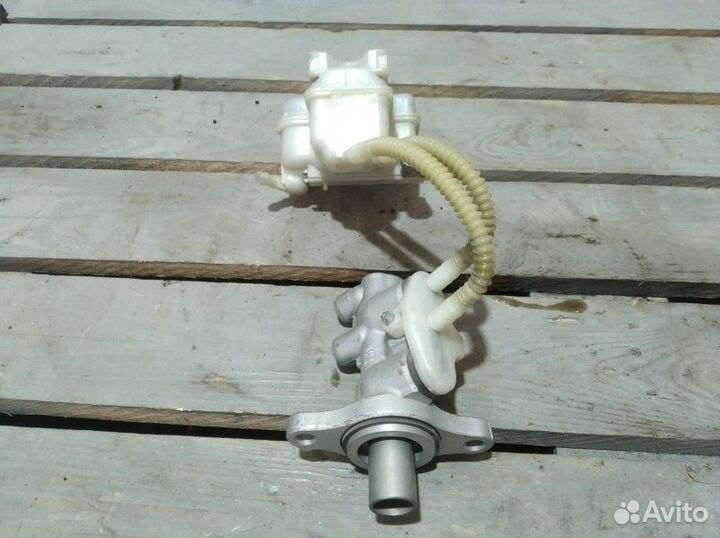 Главный тормозной цилиндр Opel Meriva 1.6 2007