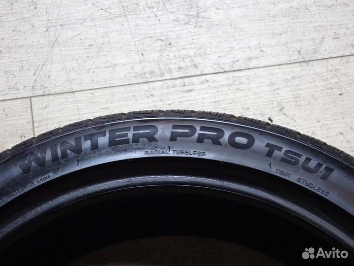 Tourador Winter Pro TSU1 275/35 R20 102V