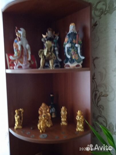Старинные статуэтки