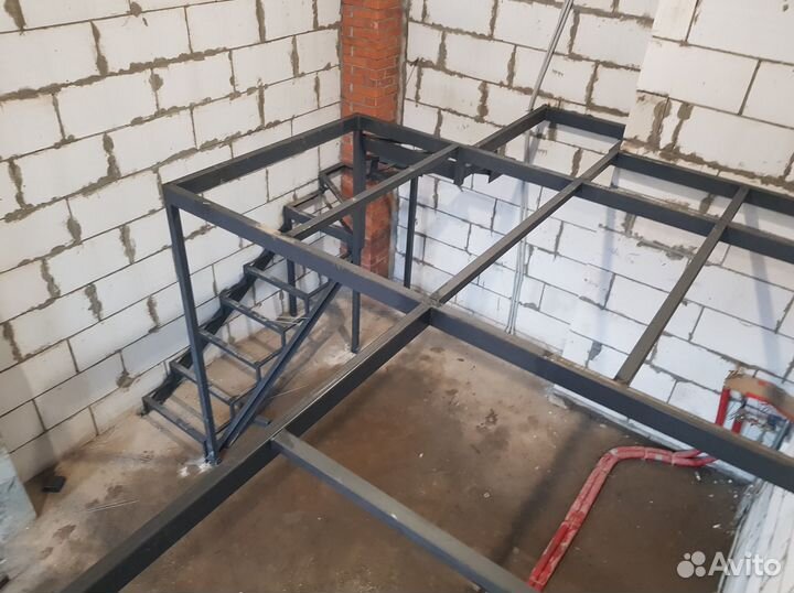 Антресольный этаж второй ярус