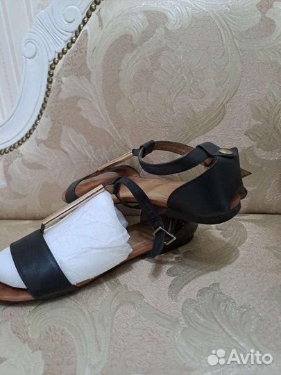 Босоножки женские39- 40 размер натуральная кожа