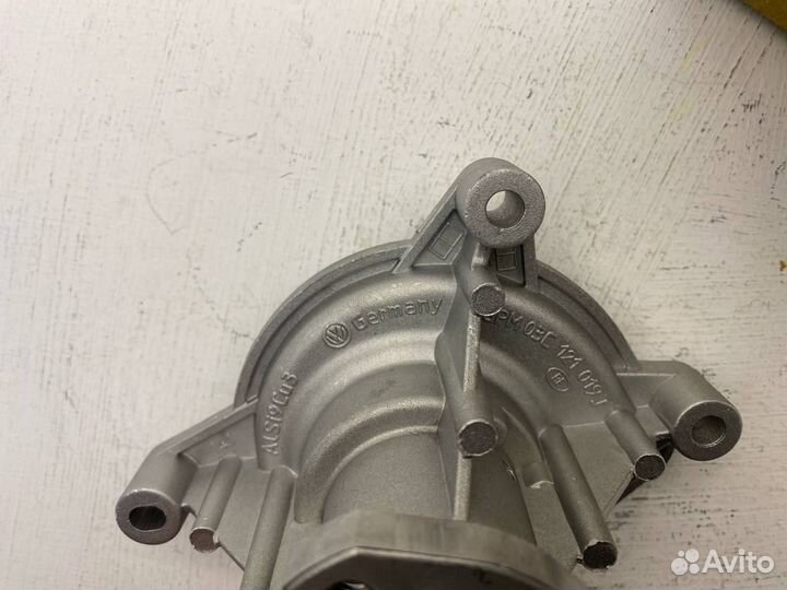 Помпа VAG 03C121008J (Оригинал)