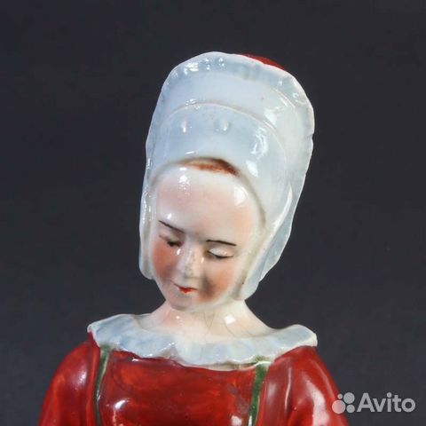Статуэтка фарфор женщина Sitzendorf Германия 20