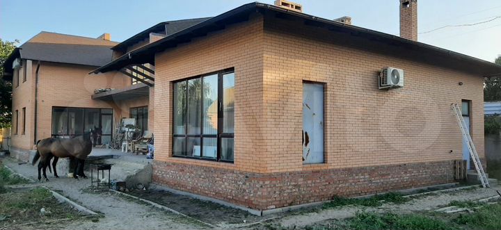 Дом 374 м² на участке 14 сот.