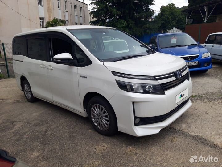 Toyota Voxy 1.8 CVT, 2014, 147 483 км