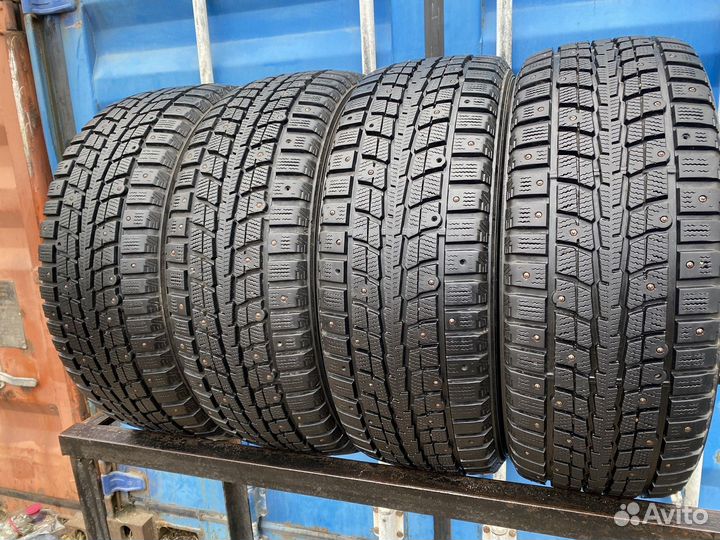 Dunlop SP Winter Ice 01 235/55 R17 99T