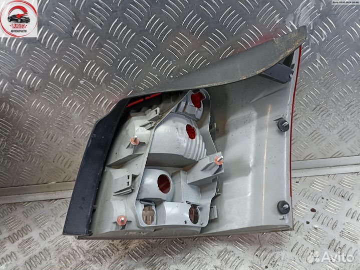 Фонарь задний левый б/у Opel Signum 13159861