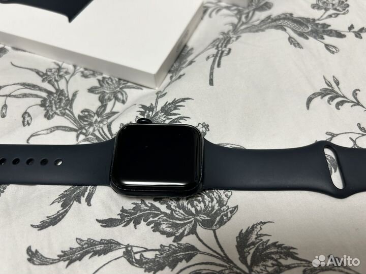 Часы apple watch se 40 mm