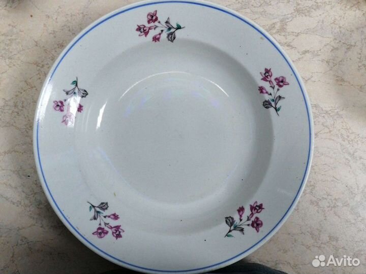 Тарелка фарфоровая