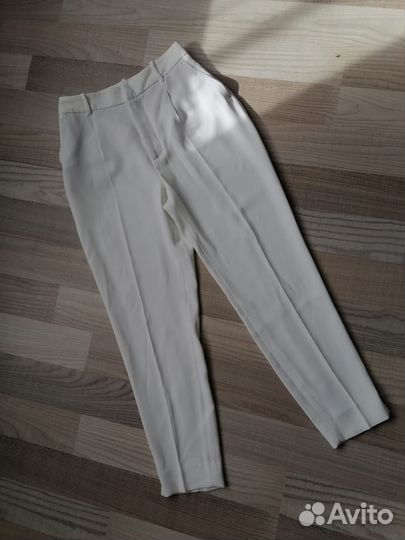 Брюки белые Zara и Stradivarius