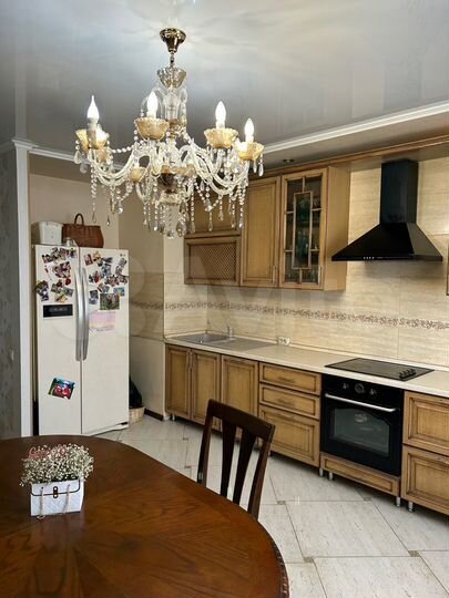 3-к. квартира, 1102,6 м², 12/14 эт.