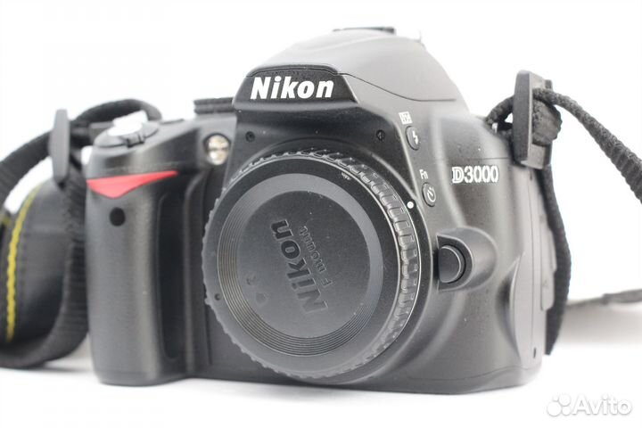 Nikon D3000 Body