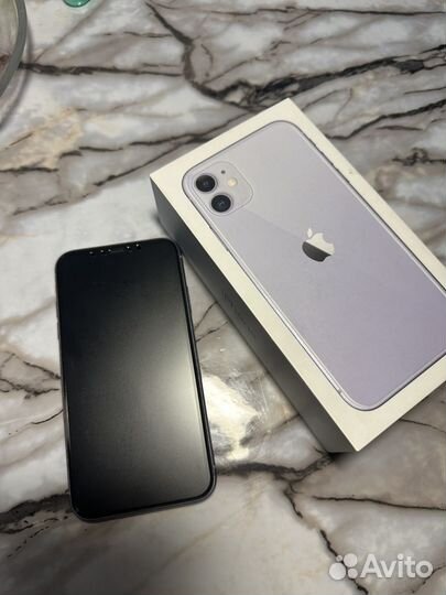 iPhone 11, 64 ГБ