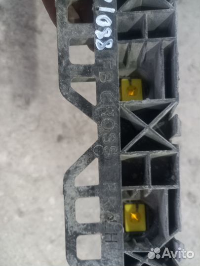 Кронштейн заднего бампера левый KIA RIO 4