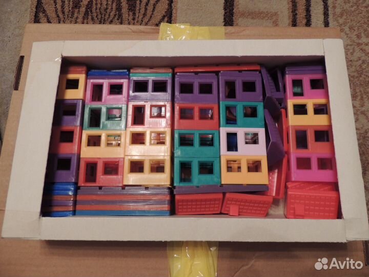 Игры:Детский строительный конструктор Будiвельник