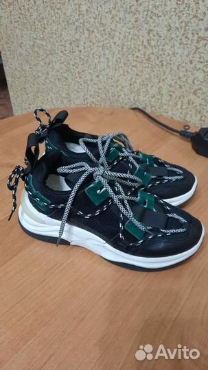 Кроссовки женские 38 размер