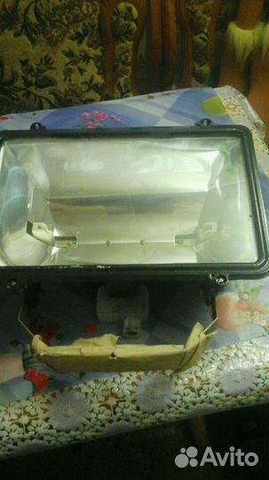 Прожектор новый 1500 Вт