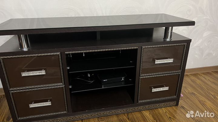 Тумба под телевизор