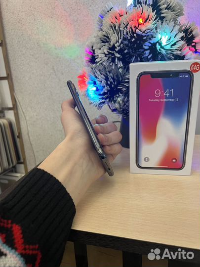 iPhone X, 64 ГБ