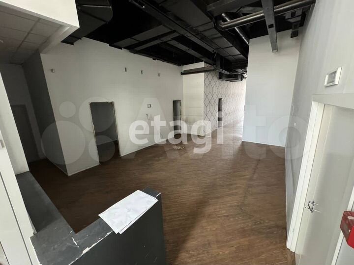 Сдам торговое помещение, 611 м²