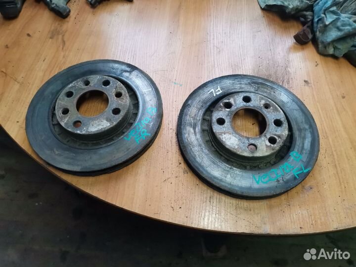 Диск тормозной передний Opel Vectra B