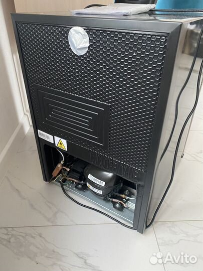 Холодильник маленький. Мини холодильник