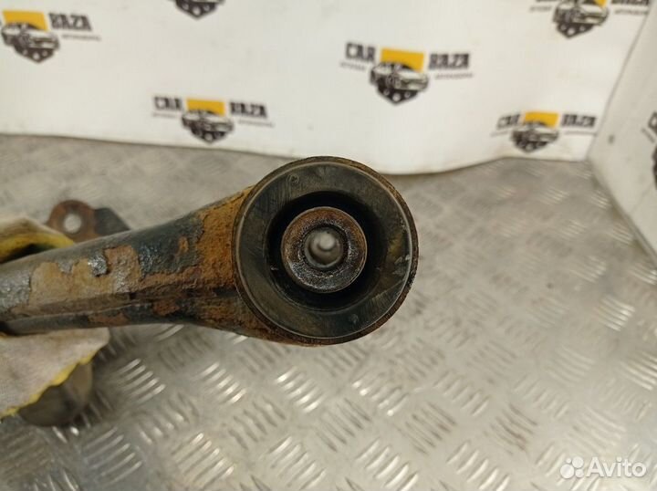 Рычаг задней подвески верхний правый R